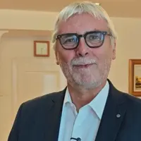 Milí moji... nech Pán Boh žehná všetkým učiteľom 