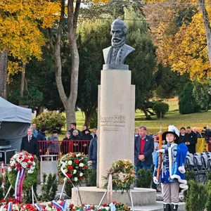 V Uhrovci si pripomenuli 210. výročie narodenia Ľudovíta Štúra
