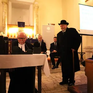 Biblia na ceste k nám- konferencia o Knihe kníh