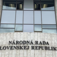 Služba má ísť za človekom, nie človek za lôžkom