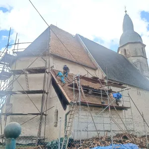 Obnovili časť strechy ev. kostola v Koceľovciach