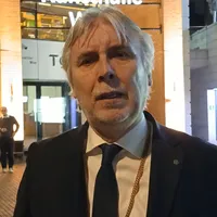 Milí moji... máme tri vzácne nástroje