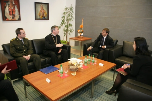 Rokovanie  ECAV a EPS s ministrom obrany 