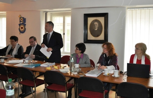 Zbor biskupov zasadal so seniormi 