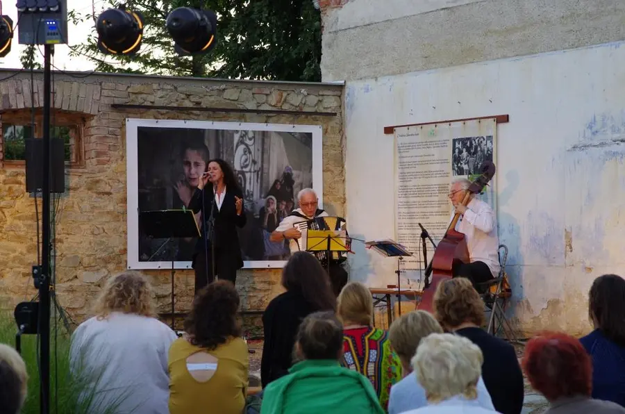 Vernisáž fotografií a koncert v Zelenom lese