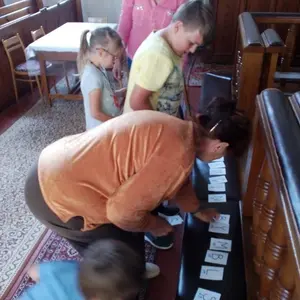 Večer v kostole a služby Božie na koniec školského roka v Babinej