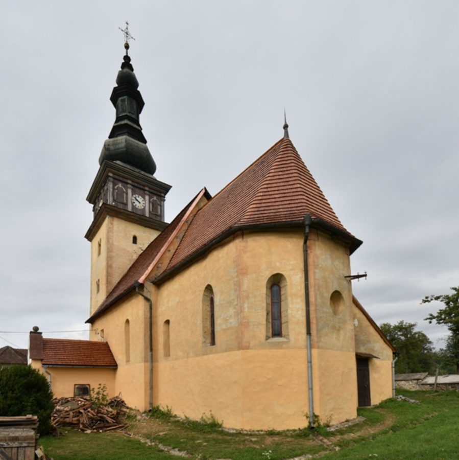 Obnova kostolov v Ochtinej a Koceľovciach 