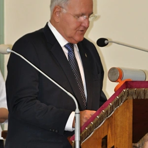 Minister školstva udelil medailu Gorazda generálnemu biskupovi
