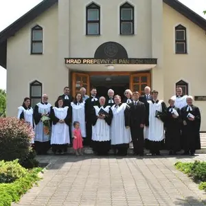 Vojlovičania na slávnostnej inštalácii zborovej farárky v Košeci 
