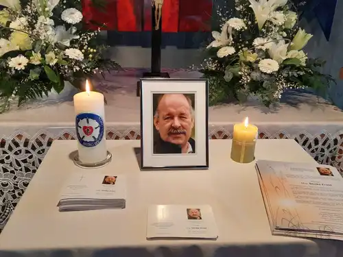 Rozlúčka s bratom farárom Sönkem Frostom