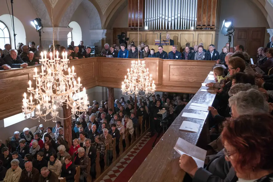 Cirkvi znovu žiadajú možnosť účasti na bohoslužbách pre všetkých