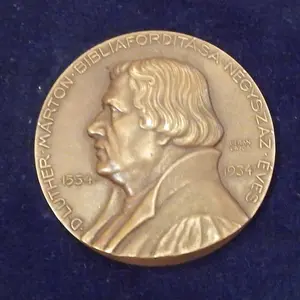 Vzácna medaila k 400. výročiu prekladu Biblie v roku 1934
