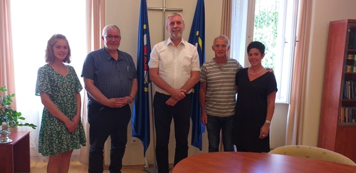 Generálny biskup sa stretol s misionárom Hansom-Martinom Dernom
