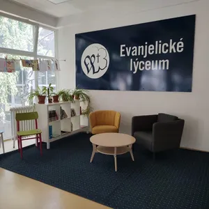 Dar z ELCA podporil duchovný život evanjelických gymnázií