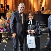 Prvá biskupka v histórii Evanjelickej cirkvi a.v. v Rakúsku slávnostne uvedená do úradu